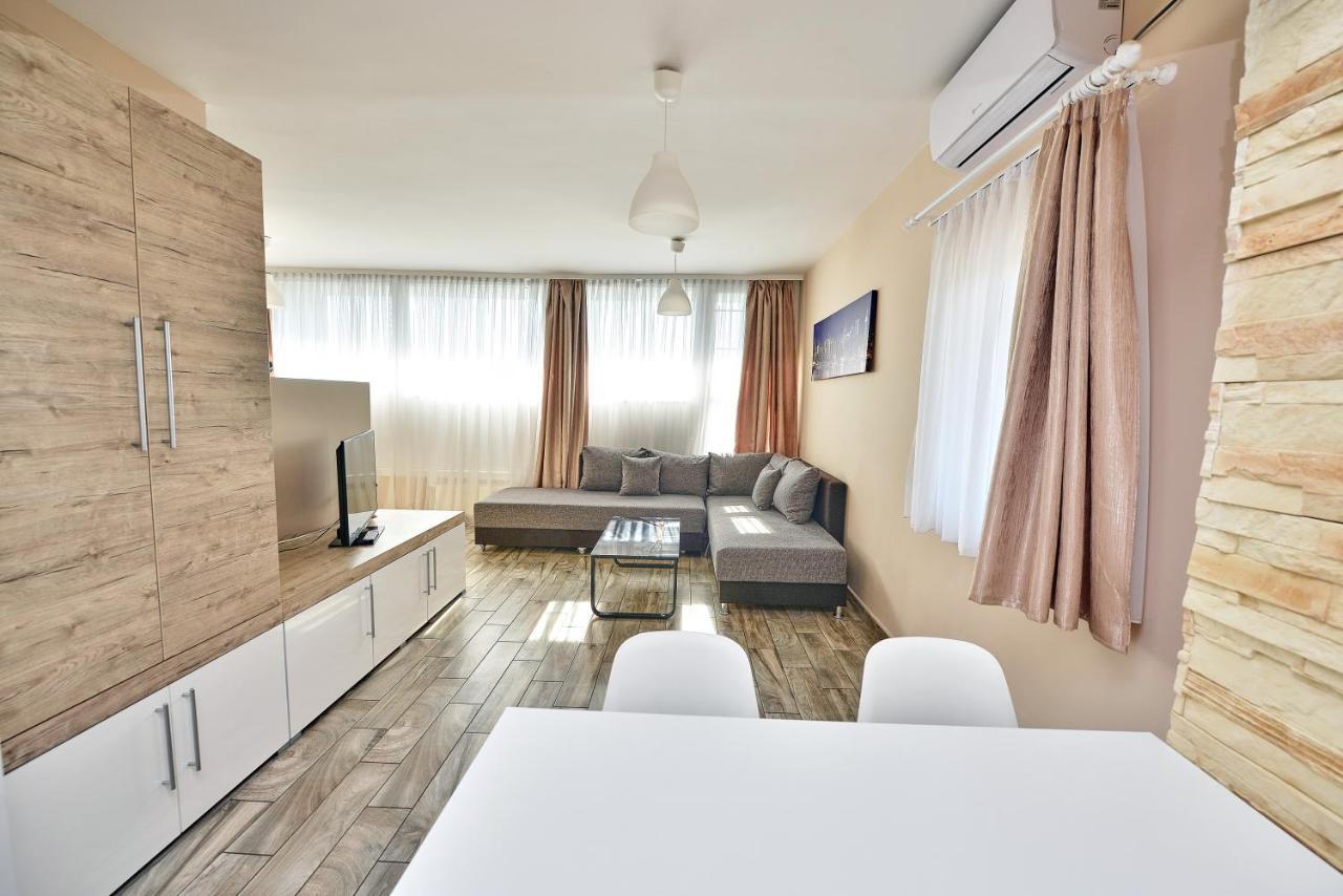 Panorama City Apartman Pécs Exterior foto